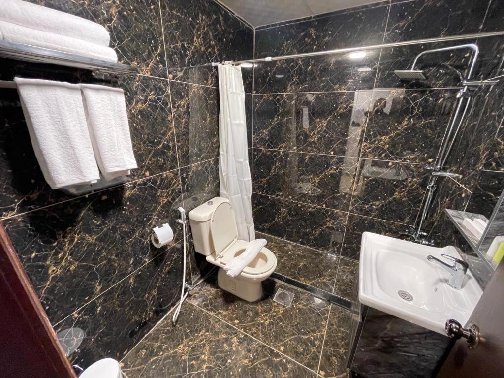 Madison Hotel アンマン エクステリア 写真